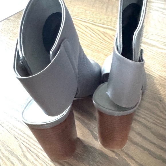 VINCE Faye Vero Cuomo Made in Italy Open Peep Toe Leather gray - Picture 4 of 6